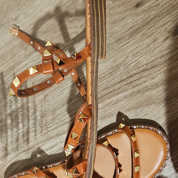 Madden Girl Fairway Studded Gladiator Sandals NWOT - Picture 5 of 6